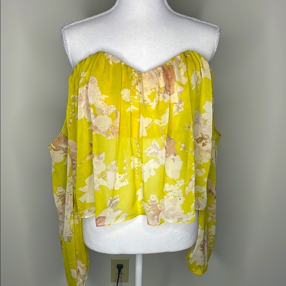 Victoria + Sophia Floral Cold Shoulder Yellow Top with Sheer Sleeves. Large - Picture 1 of 13